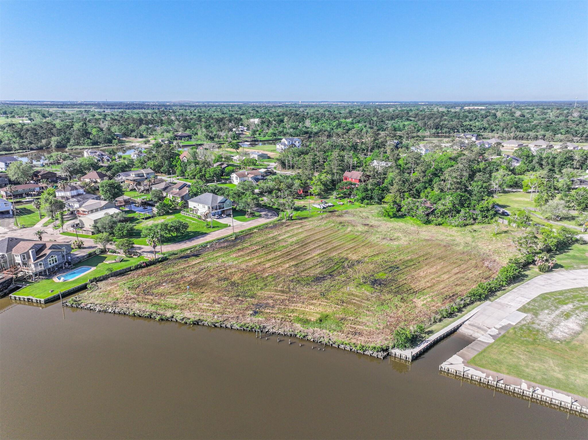 Image 1: Rare Waterfront Property - Right on the Bayou - Pe
