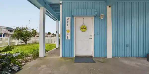 Image 3: Entry