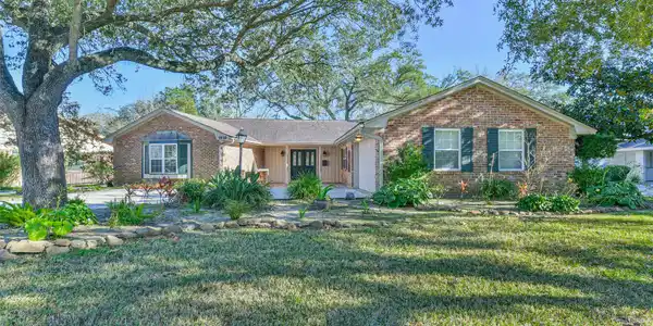 1510 Saxony Lane