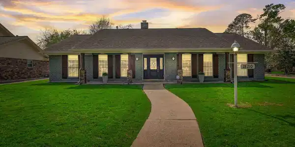 18210 Carriage Lane