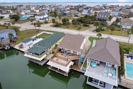 1114 Tiki Dr Drive