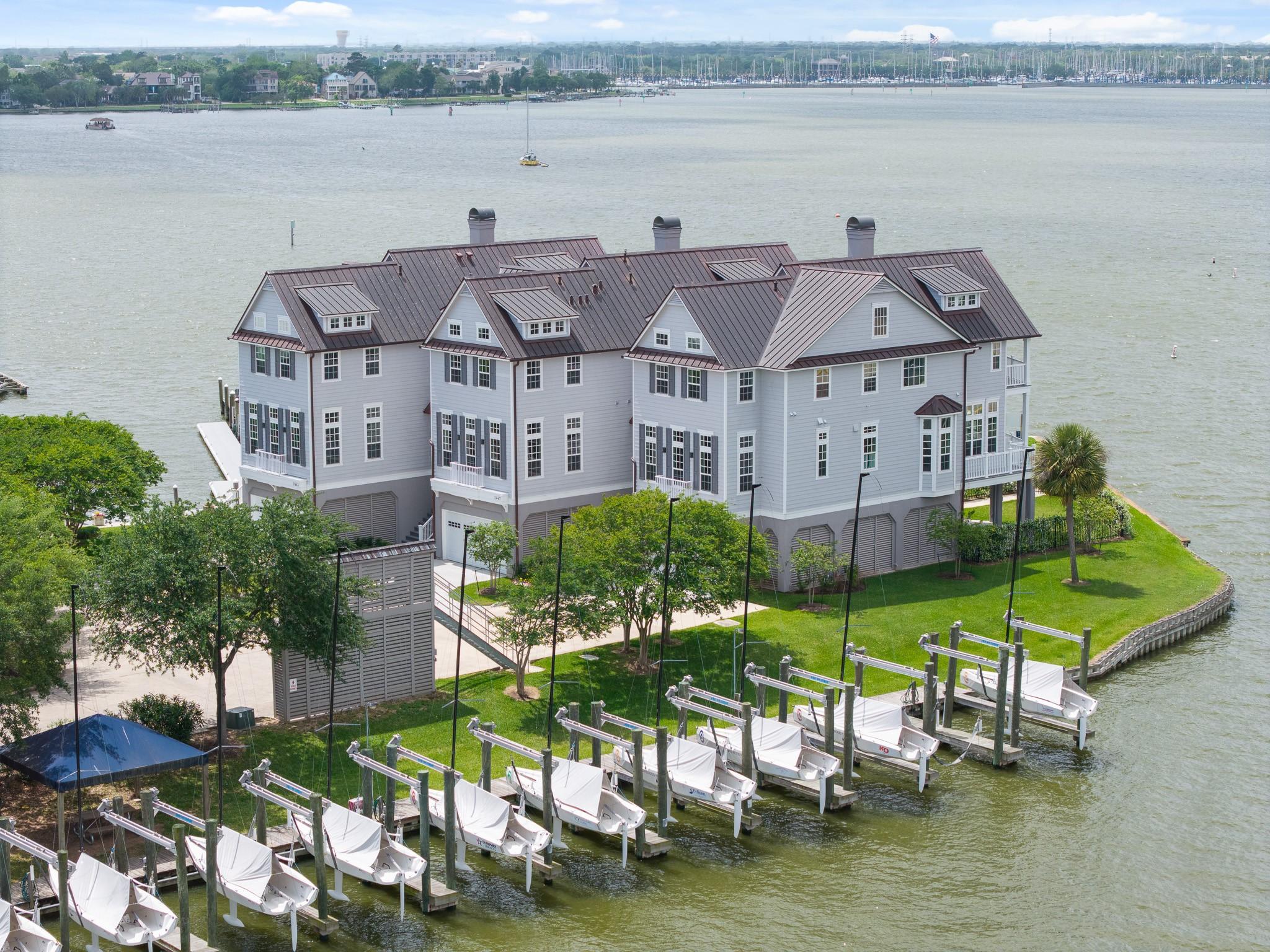 Image 4: One of the three pictured new construction homes b