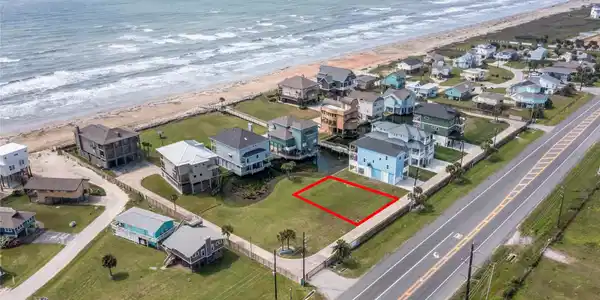 16 Blue Heron Circle