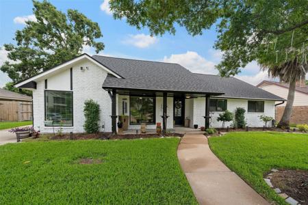 918 Hollow Tree Street