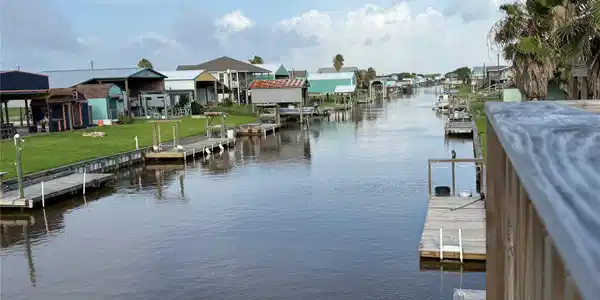 Image 3: Canal looking West toward exit to ICW and East Mat