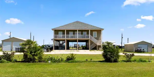213 Porpoise Dr Drive