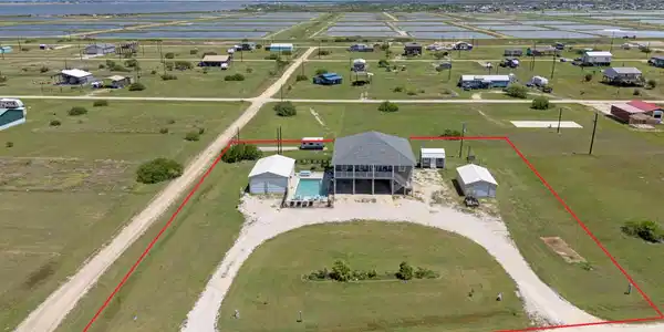 Image 4: Bird's Eye View