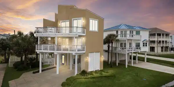 4207 Barataria Court