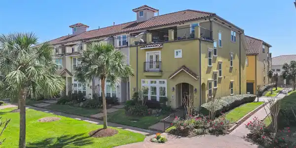 16 Tassia Lane