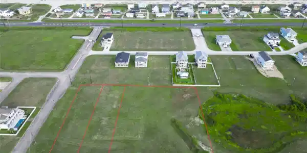 Image 3: Lot lines are approximate. This listing is for 401