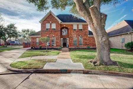 2202 Castle Bay Drive