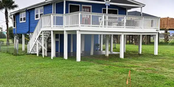 4102 Surf Drive