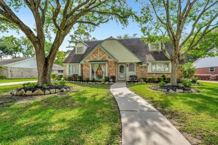 610 Forest Lake Drive