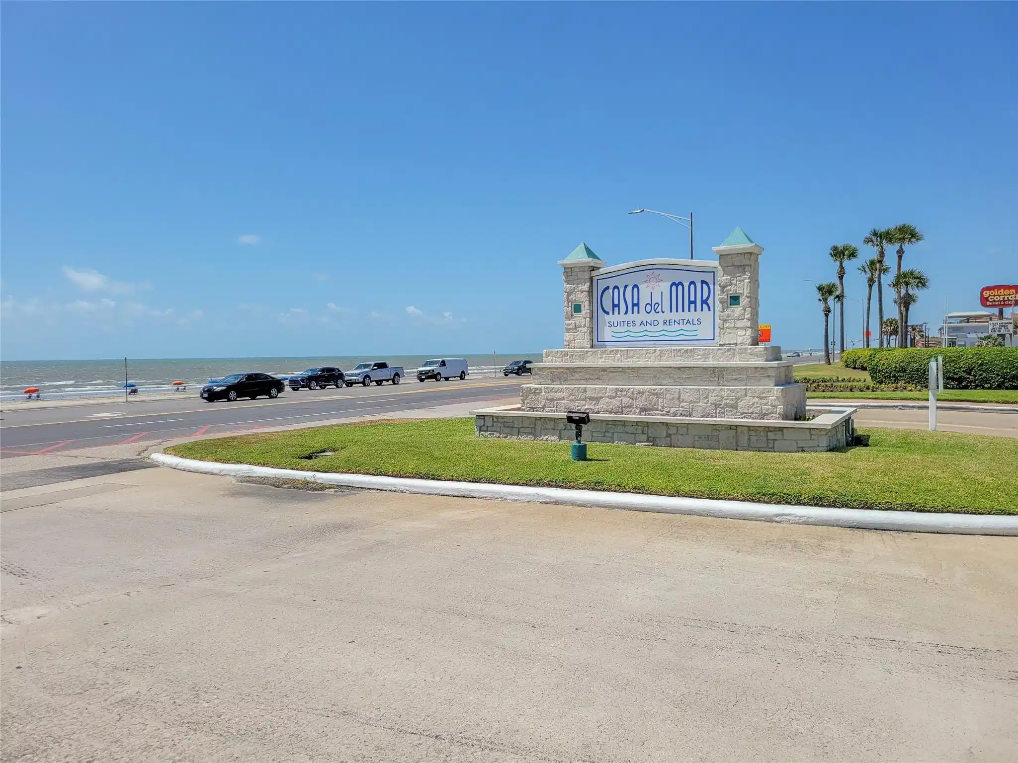 Image 1: Ocean Front Condominium Community - Prime location