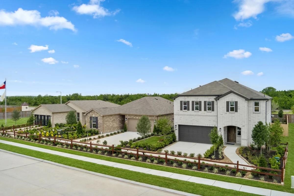Image 4: Vida Costera is a community in Texas City, TX and
