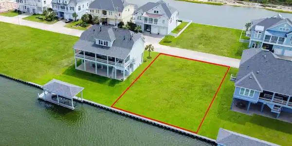 Image 3: APPROXIMATE BOUNDARIES - BUYER TO VERIFY