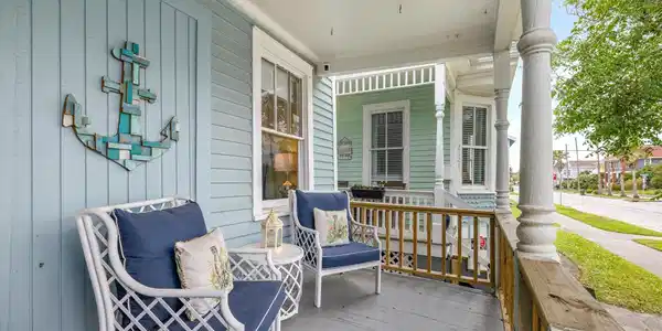 Image 3: Great porch for morning coffee!