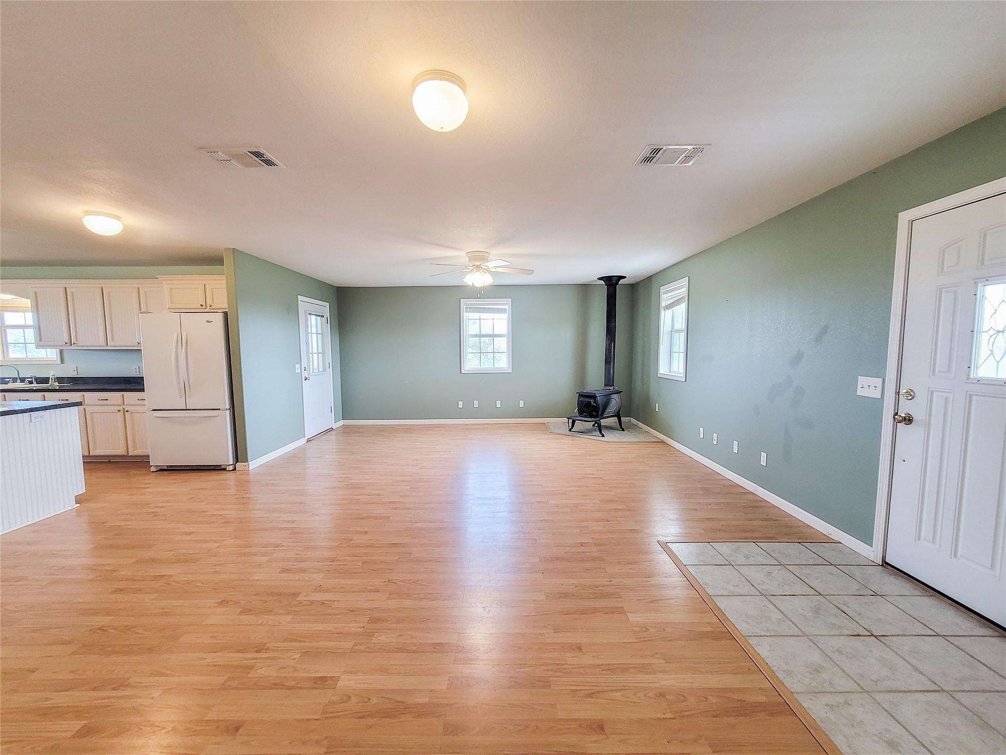Image 4: Open concept