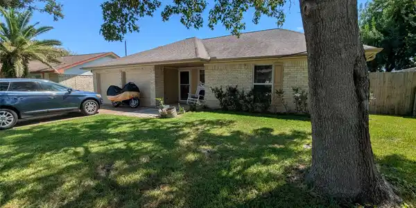 4413 N Heron Drive