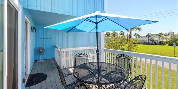 Image 3: Sunrise or sunset, you will have decks to enjoy bo