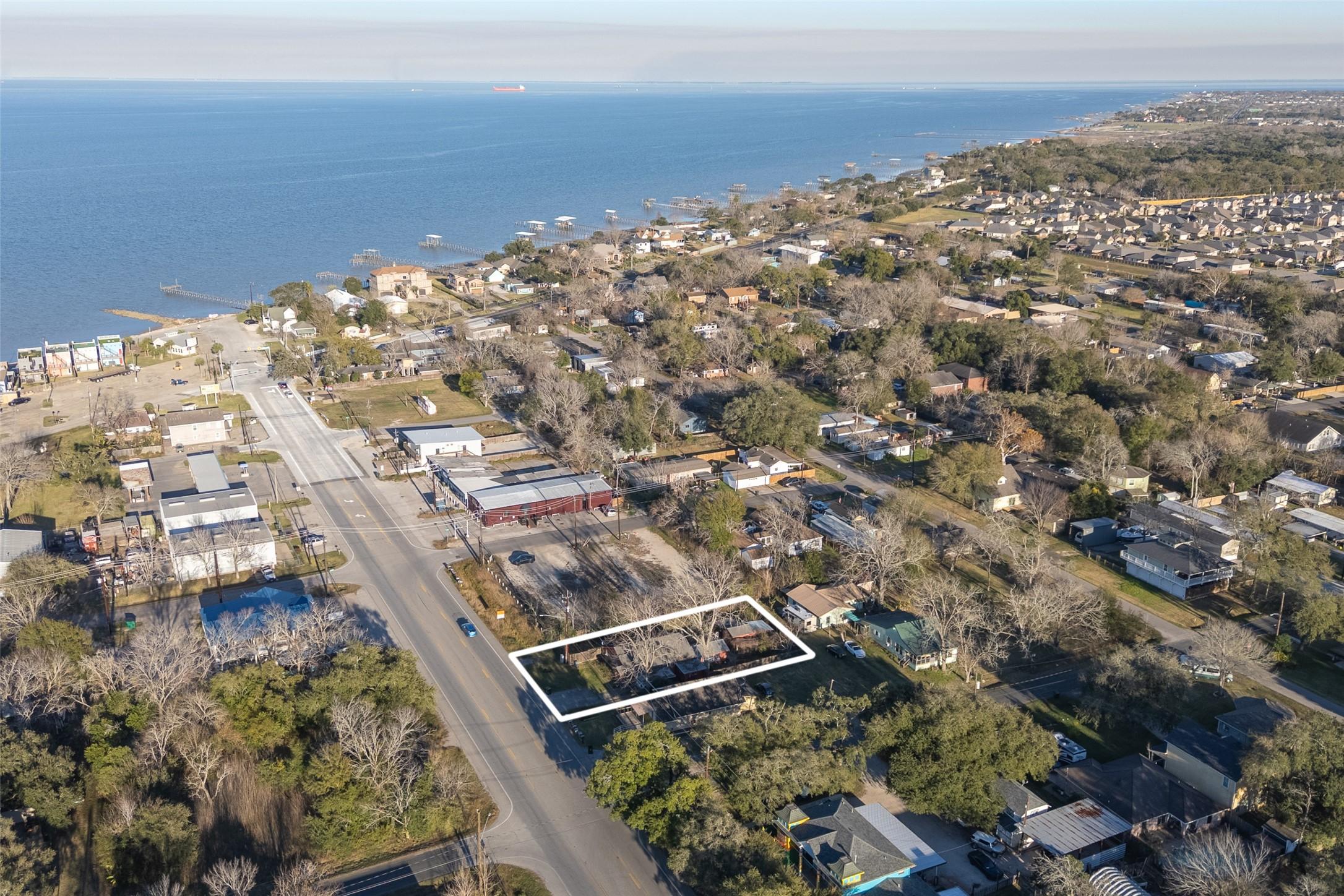 Image 2: Close proximity to the water