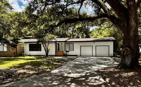 2419 Meadow Lane