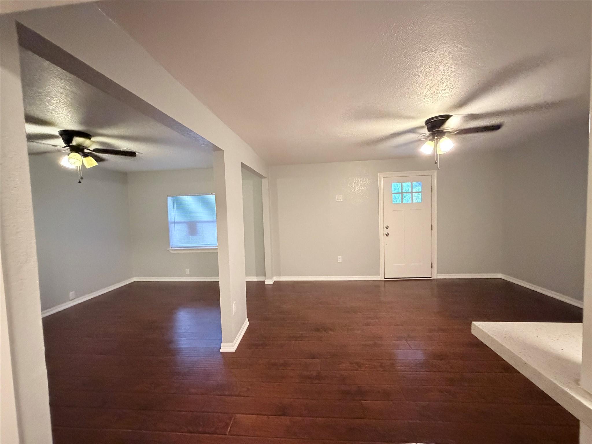Image 3: Living/Dinning