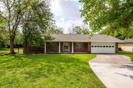 122 Honeysuckle Drive