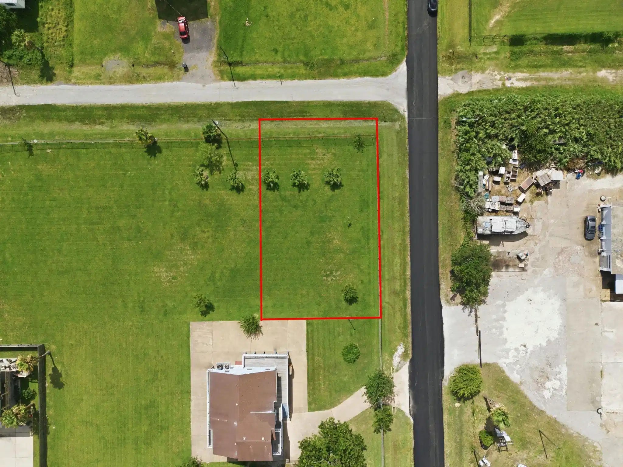 Image 1: Boundary lines are approximate. Please refer to su