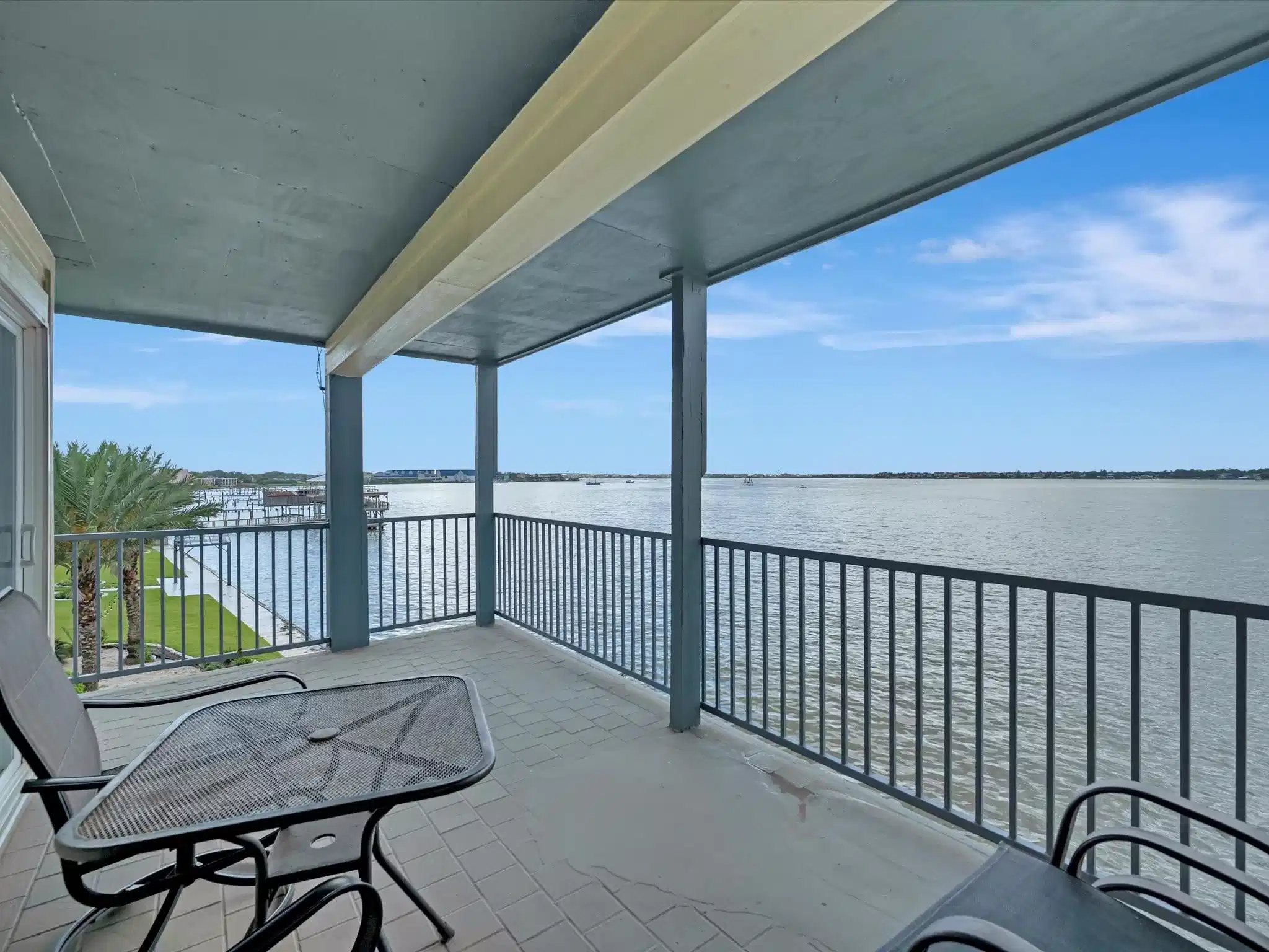 Image 1: WATERFRONT BALCONY, THE PERFECT PLACE TO ENTERTAIN