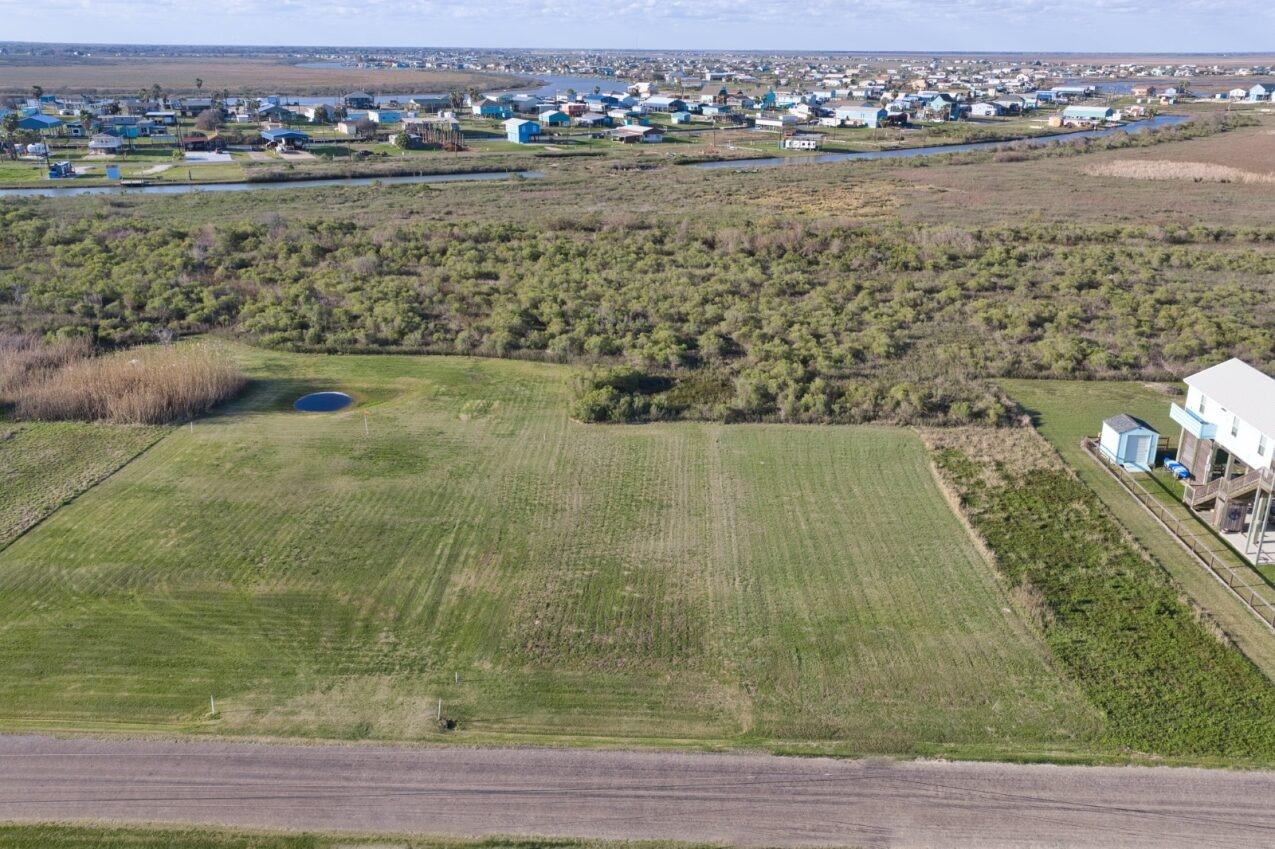 Image 3: Dry lot