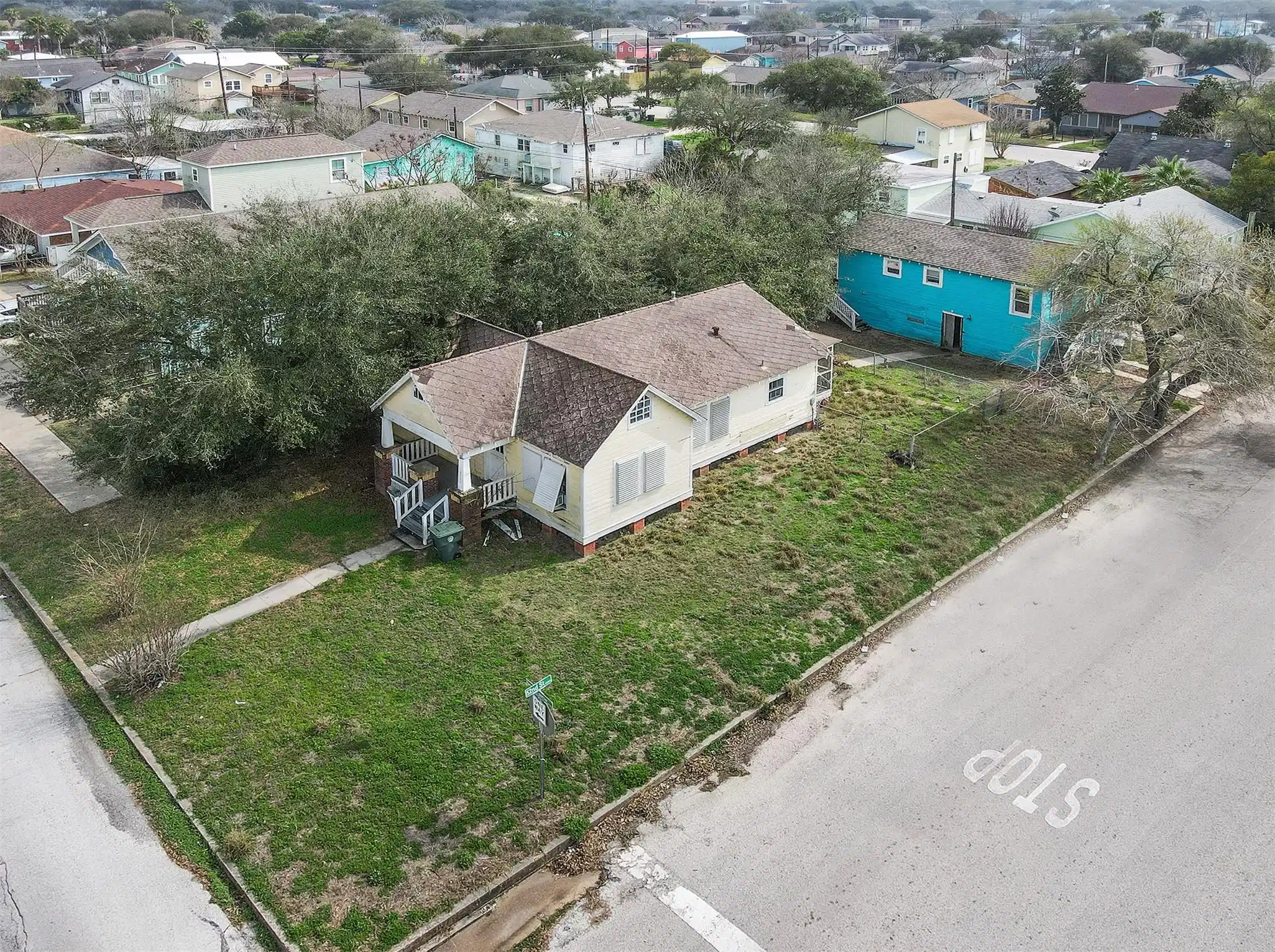 Image 1: Corner Lot, two homes