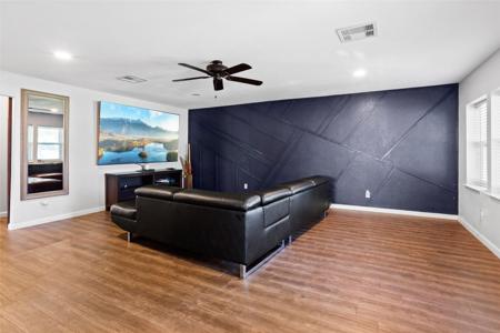 916 Temple Circle
