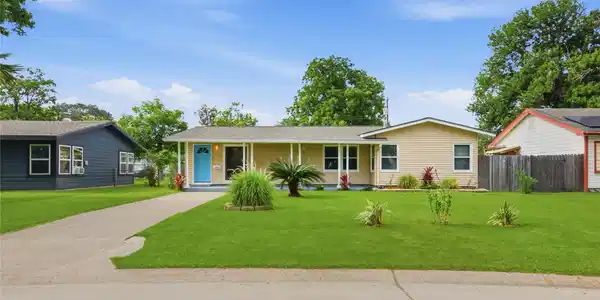 1422 Wayside Drive