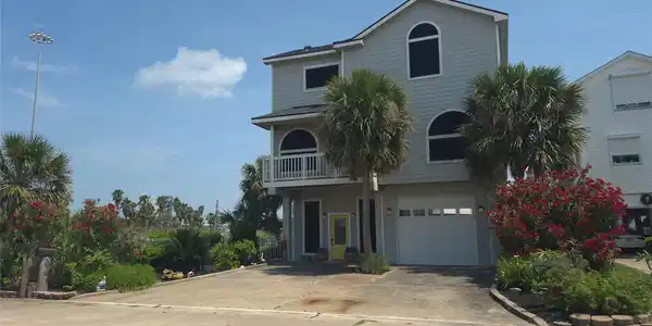 111 Kona Drive