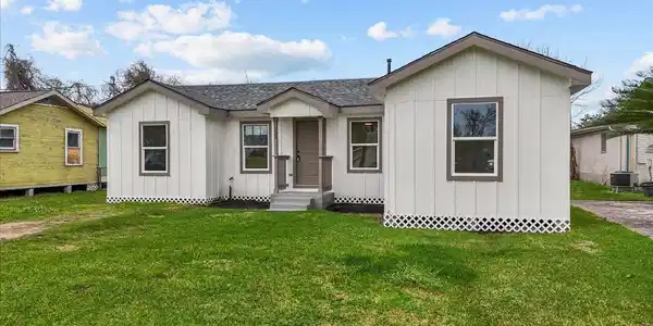 123 Lake Road