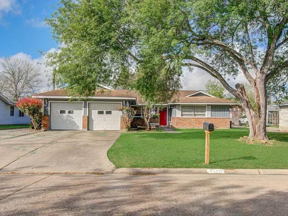 Image 1: Welcome to this 3 bedroom, 2 baths