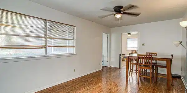 Image 4: Front Livingroom