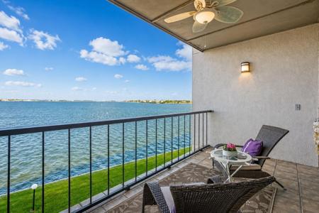 351 Lakeside Lane