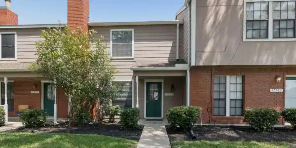 17225 Saturn Lane