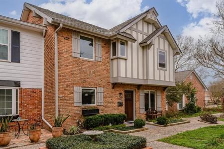 1835 Saxony Lane