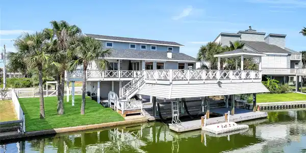 3519 Christmas Tree Point Road