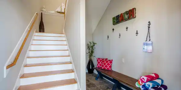 Image 4: Entry