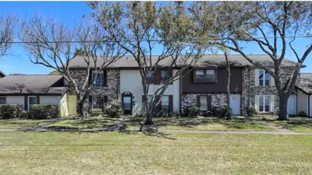 1517 Highway 146 S