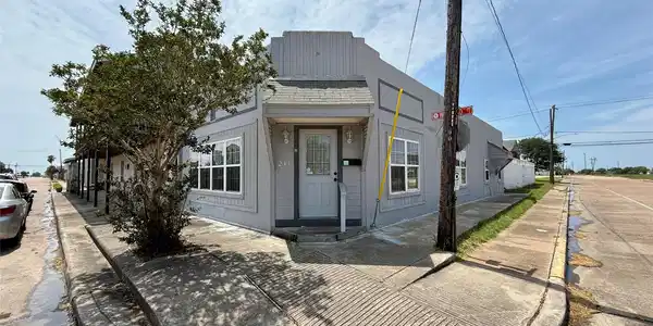 231 W Broad Street