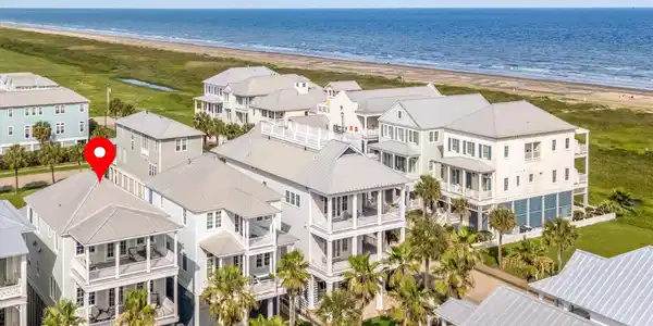 Image 4: Discover your dream home at 802 Beachtown Passage,
