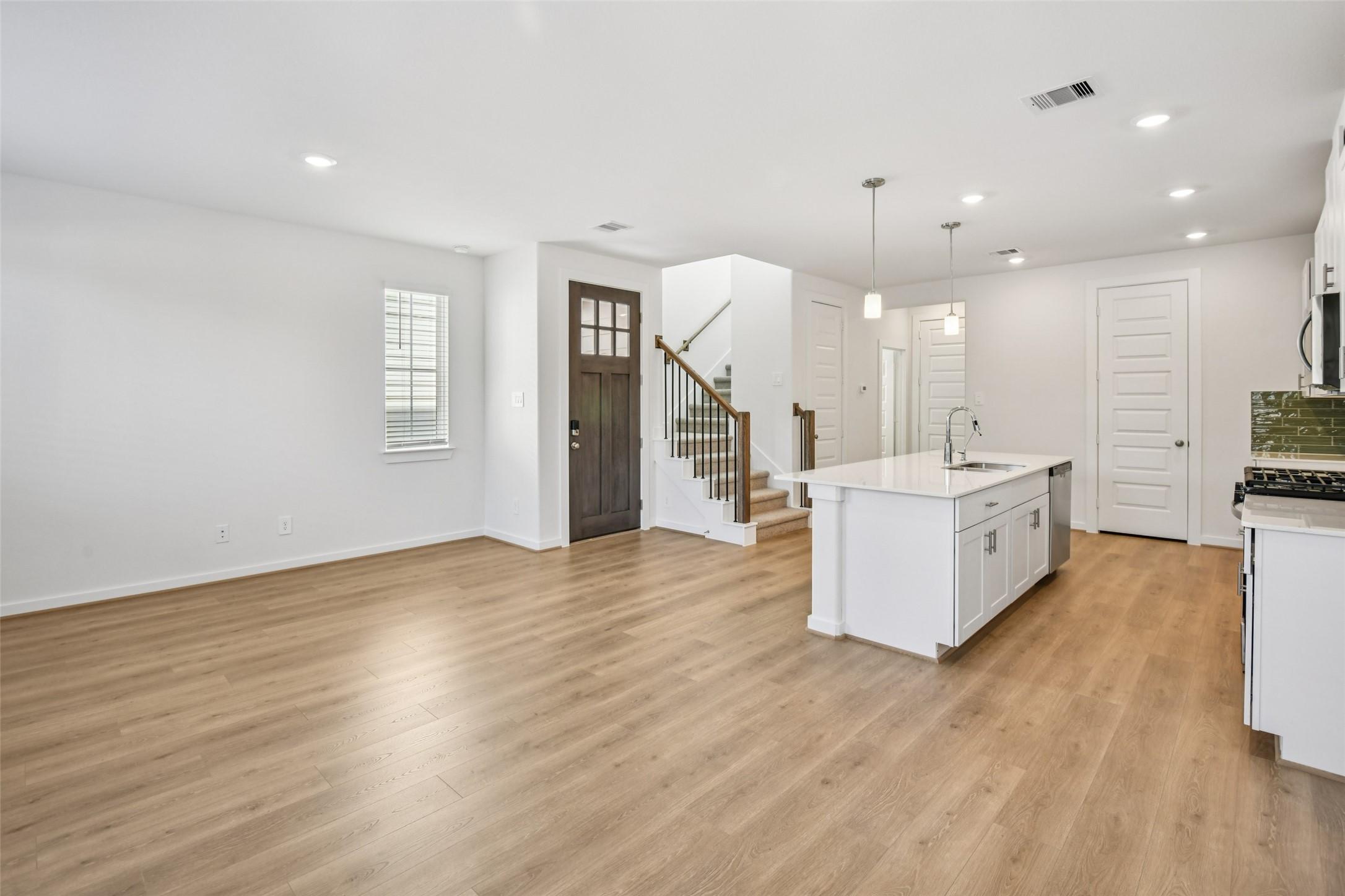 Image 4: Photo is not of the actual home, but is an inspira