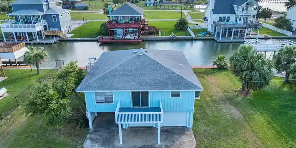 3813 Tradewinds Drive