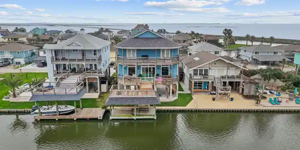 1058 Redfish Street