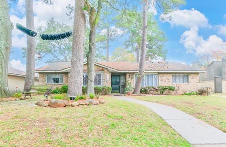 110 Pine Shadows Drive
